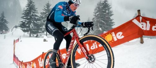 Mathieu Van der Poel difenderà la maglia iridata del ciclocross a Tabor.