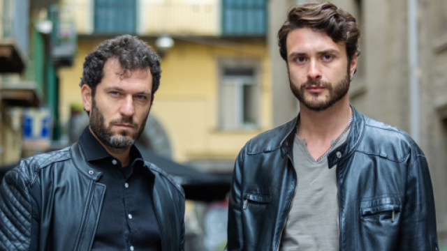 Upas trame al 10 novembre: Manu felice con Costabile, Poggi geloso.
