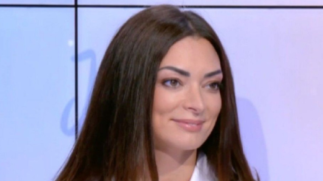 Emilie Nef Naf a officialisé sa relation avec l'ex-rugbyman Yoann Huget (Screenshoot Twitter @InsidePublic)