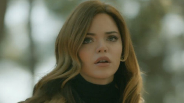 Terra amara, episodio 1 novembre:Zuleyha segue Fikret e scompare nel bosco