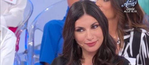 Uomini e donne, Manuela smascherata dall'ex