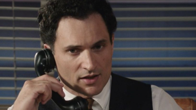 Il Paradiso, puntata 9 ottobre: Vittorio ha problemi con i conti aziendali, Flora stupisce