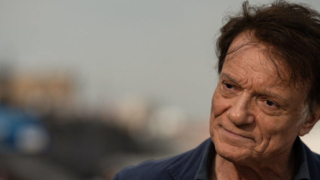 Crollo ascolti Mediaset: flop Massimo Ranieri.