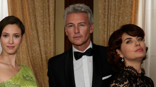 Il Paradiso, spoiler 10 ottobre: Matteo cerca lavoro, Barbieri affranto.