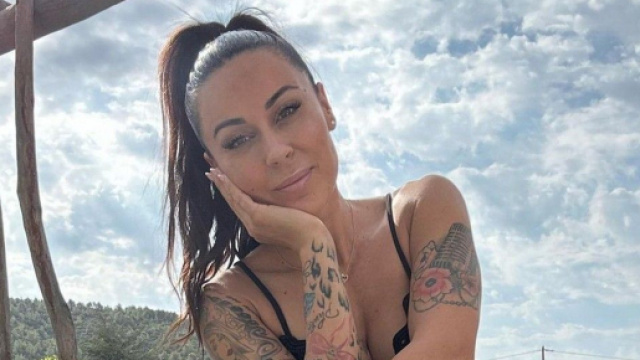 Shanna Kress comparée à Jessica Thvenin sur ses dernières photos Instagram, la chérie de Jonathan Matijas s'agace. (Screenshot @Instagram)