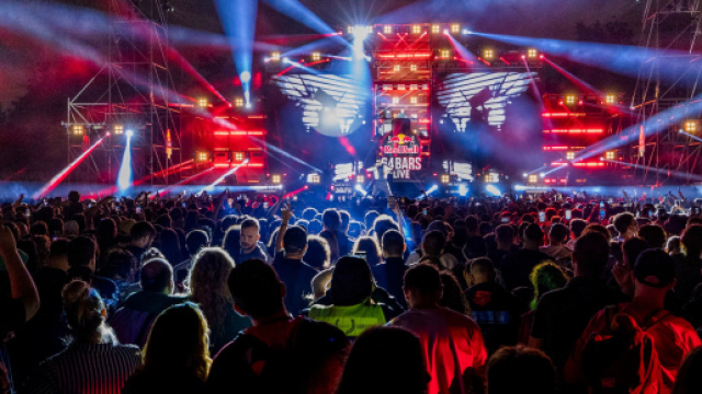 Napoli, Red Bull 64 Bars Live: 10.000 persone presenti a Scampia.