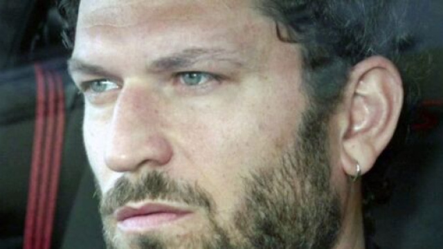 Un posto al sole, trame 16-17/10:Eduardo sfoga la rottura con Clara sui suoi uomini.