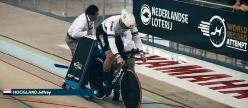 Ciclismo, Jeffrey Hoogland ha stabilito il nuovo record del mondo del km da fermo