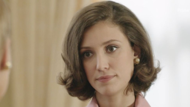 Il Paradiso, trama 14 novembre: in foto Flora.