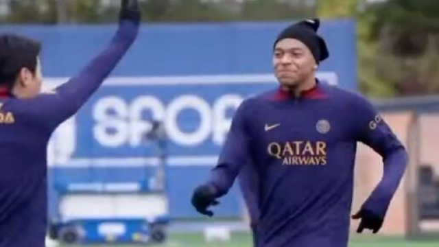 Mbappé et Lee au PSG. (screenshot Twitter - @ActuTech_Foot)