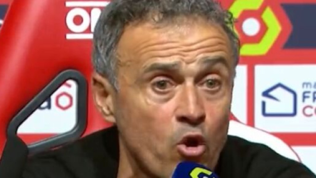 Luis Enrique en forme pour ses débuts au PSG. (screenshot Twitter - @ActuFoot_)