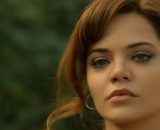 In foto Züleyha Altun (Hilal Altınbilek) della soap Terra amara.