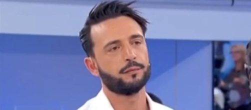 In foto Armando Incarnato, cavaliere del trono over di Uomini e donne.
