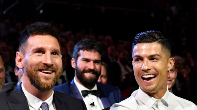 Lionel Messi et Cristiano Ronaldo (capture Twitter @lnstantFoot)