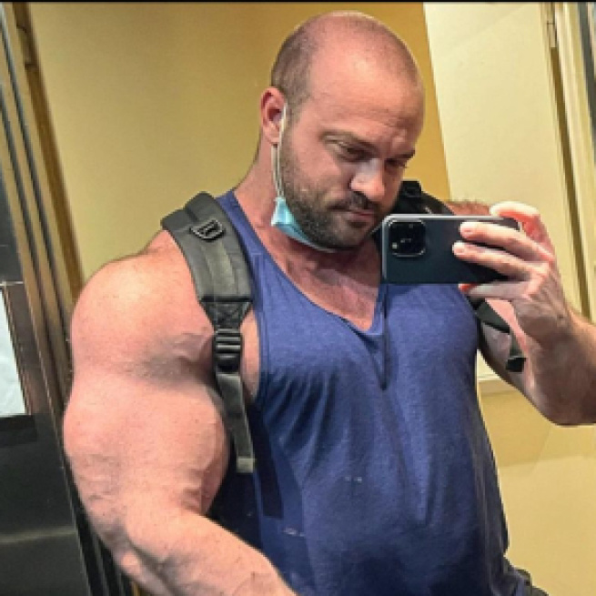 La muerte de Alfredo Martín ha dejado a su pareja en la total tristeza (Instagram /@villanofitness)