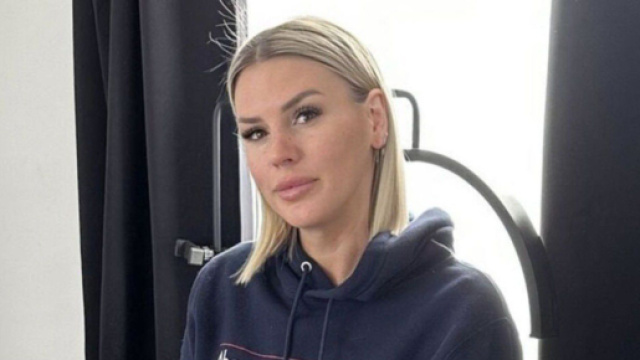 Amélie Neten répond à l'un de ses détracteurs (Screenshoot Twitter @GossipRoomOff)