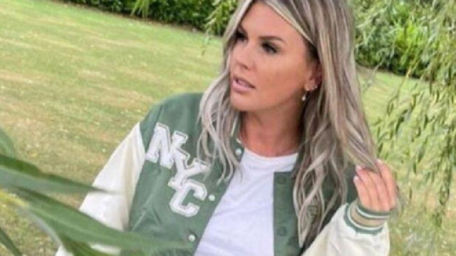 Amélie Neten répond à l'un de ses haters (Screenshoot Twitter @Tele2Semaines)