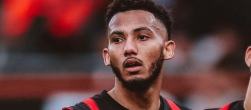 Juventus, occhi su Lloyd Kelly, difensore del Bournemouth che piace anche al Milan