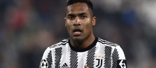 Juventus, Alex Sandro vorrebbe prolungare ma il club ha altri piani.