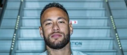 Neymar fue operado la semana pasada de una lesión en una rodilla en Belo Horizonte (Instagram/neymarjr)
