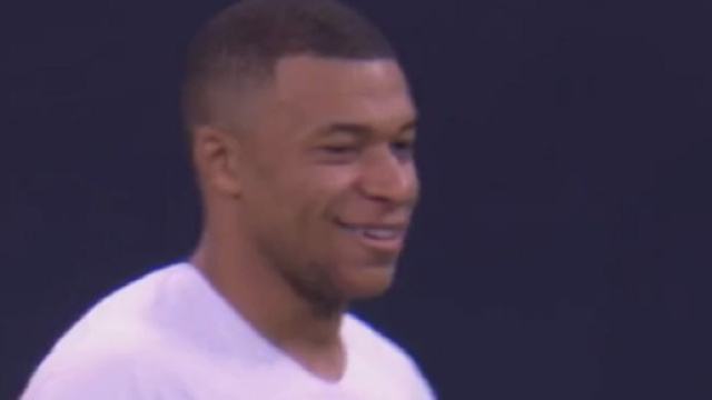 Kylian Mbapp&eacute; sous les couleurs du PSG (capture Twitter ActuFoot_)