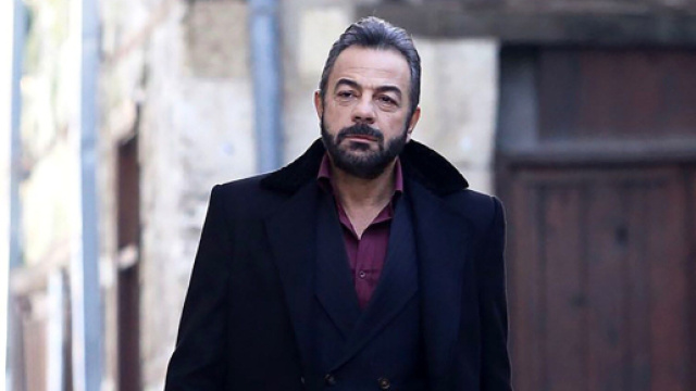 Terra amara, episodi del 10 e 11 novembre: Fekeli viene colto da un infarto.