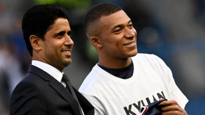 Nasser Al-Khelaïfi et Kylian Mbappé (capture Twitter @lasource75006)