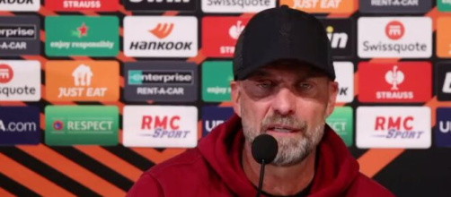 Klopp agacé en conférence de presse. (screenshot twitter - @ActuFoot_)