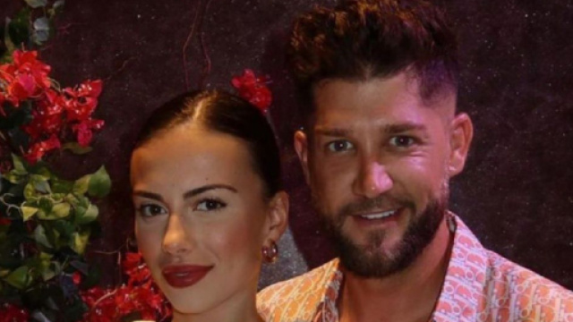 La fiancée de Paga, Giuseppa Ciurleo, souffre d'une maladie de la peau (Screenshoot Twitter @GossipRoomOff)