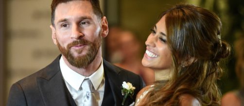 Lionel Messi et sa femme (capture Twitter @lnstantFoot)