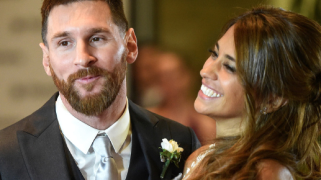 Lionel Messi et sa femme (capture Twitter @lnstantFoot)