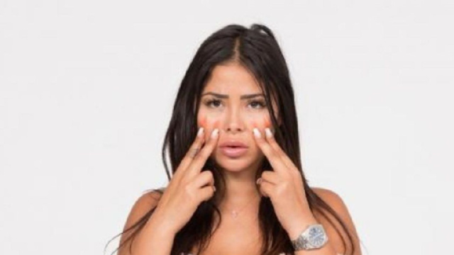 Maeva Ghennam coupe avec les réseaux sociaux (Screenshoot Twitter @Gossip_Officiel)