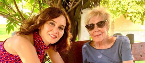 Isabel Díaz Ayuso visitó a Concha Velasco en la residencia en la que vivía (Twitter /@IdiazAyuso)