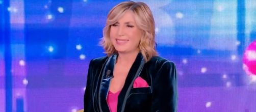 Mediaset perde ascolti: Pomeriggio 5 non si riprende e fa flop, male Striscia la notizia.