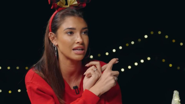 Mélanie Dedigama explique enfin les raisons de sa rupture avec Julien Bert et avoue une infidélité avec Bastos. (YouTube @Darko)