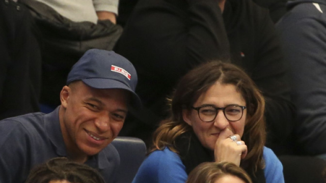 Kylian Mbapp&eacute; et sa maman Fayza Lamari (capture Twitter @panams75)