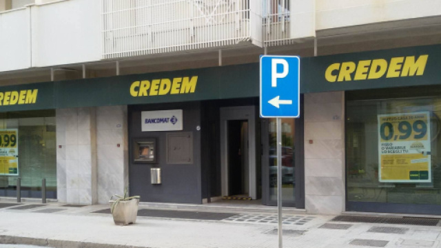 Credem cerca personale per lavoro d'ufficio: domande online