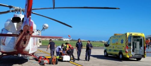 Un helicóptero medicalizado ha evacuado al herido (X, @E112Andalucia)