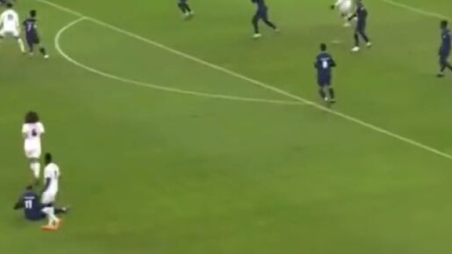 Neymar moqué par un journaliste d'OM TV ce mercredi soir. (screenshot Twitter - @HRivayrand)