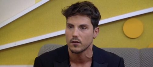 GFVip7, Daniele urla in confessionale: 'Qua le persone sincere e pulite muoiono' (Video).