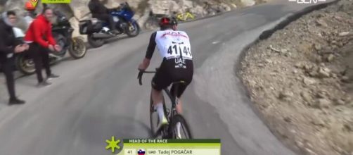 Tadej Pogačar all'attacco alla Vuelta Andalucia.