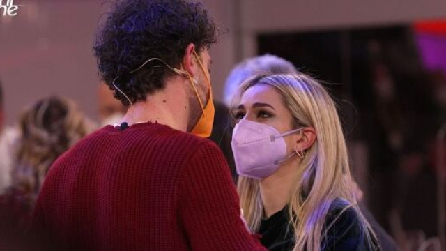Uomini e donne, Carola rompe il silenzio.