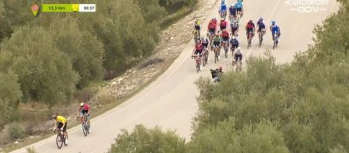 Ciclismo, Tadej Pogačar all'attacco alla Vuelta Andalucia.