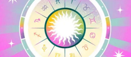L'oroscopo e classifica di mercoledì 22 febbraio: Gemelli positivo, Cancro in calo.