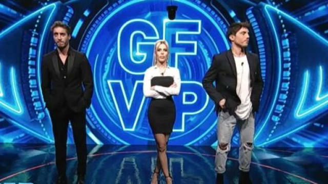GFVip 7, Daniele e Antonino vorrebbero chiudere Oriana nell'armadio per gioco (Video).