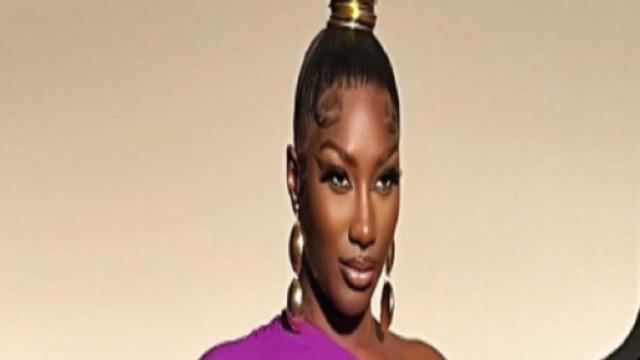 Aya Nakamura prend la pose pour Lancôme (Screenshoot Instagram @ayanakamura_officiel)