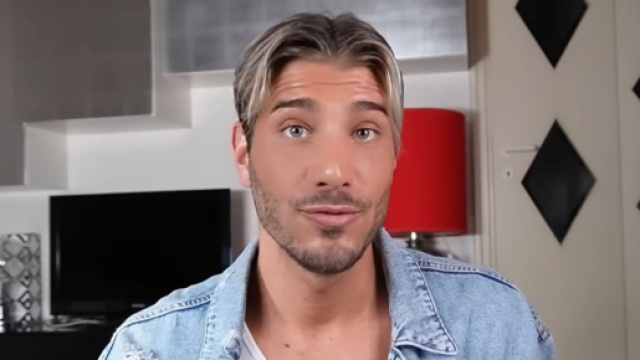 Nicolo réagit aux premiers épisodes des Apprentis Aventuriers 6 et clashe une nouvelle fois son ex Victoria. Screenshot @ YouTube