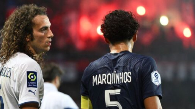 Le PSG et l'OM s'affrontent ce dimanche soir en Ligue 1 au Vélodrome. (screenshot Twitter - @LaMinuteOM_)