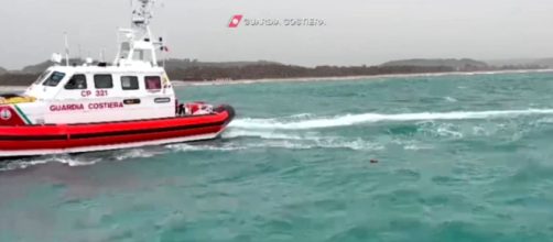 La Guardia Costera busca al resto de los pasajeros del barco procedente de Turquía (Twitter, guardiacostiera)
