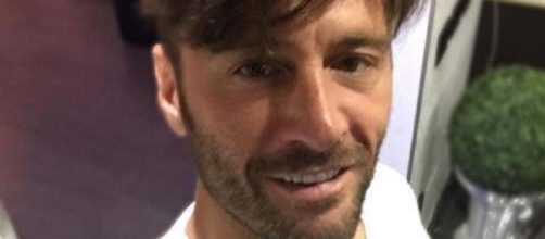 Isola dei famosi: Filippo Bisciglia potrebbe essere il nuovo inviato.